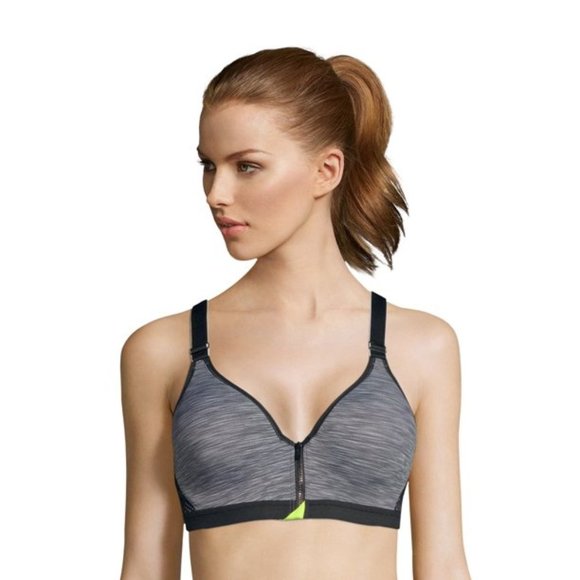 Lot of 200 women's bras